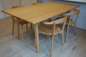 レッドオーク　ダイニングテーブル　富山家具